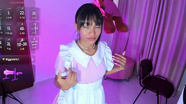 Snapshot of KaattySweet_ chatting on December 13, 7:53 pm KaattySweet online show from December 13, 7:53 pm