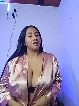 Snapshot of ailyn_miranda chatting on June 10, 3:44 pm ailyn miranda online show from June 10, 3:44 pm