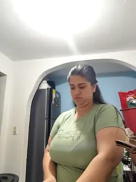 Snapshot of Melinda_bob chatting on February 6, 8:29 am Melinda bob online show from February 6, 8:29 am