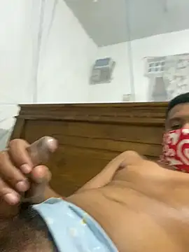 Heavenranger1997 online show from February 14, 8:05 pm