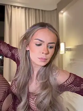 HotBella- online show from February 15, 6:04 pm