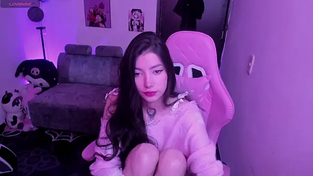 Snapshot of cami_mila9 chatting on February 12, 7:09 pm cami mila9 online show from February 12, 7:09 pm