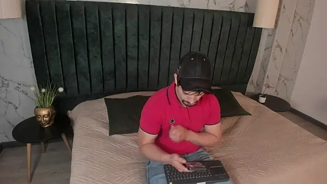 Snapshot of Ian_Daviz chatting on October 28, 12:41 pm Ian Daviz online show from October 28, 12:41 pm