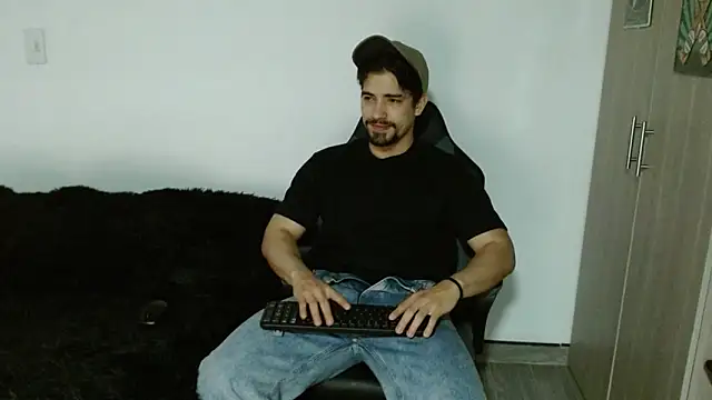 Snapshot of Ian_Daviz chatting on November 3, 2:02 am Ian Daviz online show from November 3, 2:02 am