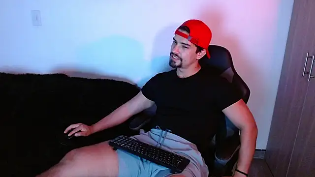 Snapshot of Ian_Daviz chatting on November 16, 3:01 am Ian Daviz online show from November 16, 3:01 am