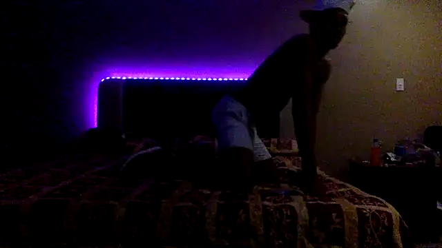 Snapshot of JdLove1 chatting on December 11, 10:03 am JdLove1 online show from December 11, 10:03 am