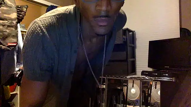 Snapshot of JdLove1 chatting on December 29, 8:48 pm JdLove1 online show from December 29, 8:48 pm