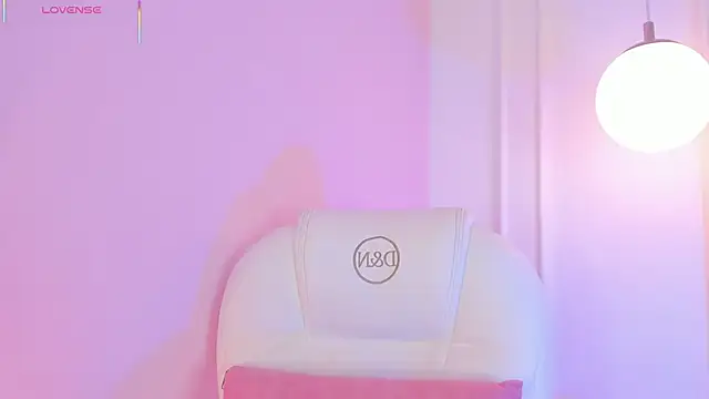 Lucy Vega online show from January 19, 4:38 am