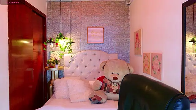 meghan nill online show from February 5, 3:00 am