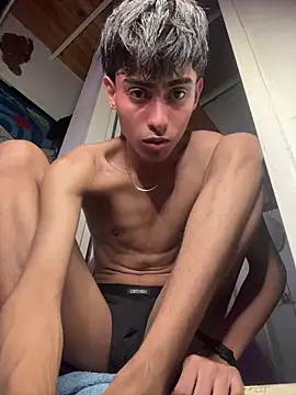 Mauuu18 online show from June 2, 10:56 pm