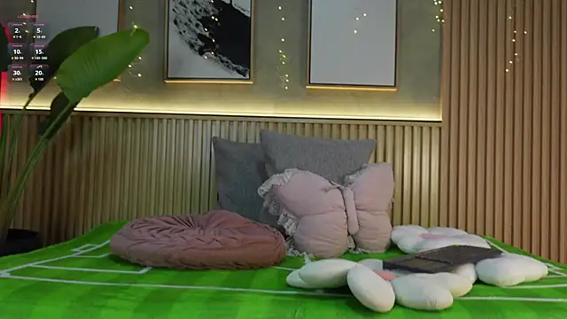 nina soul online show from July 15, 11:48 am
