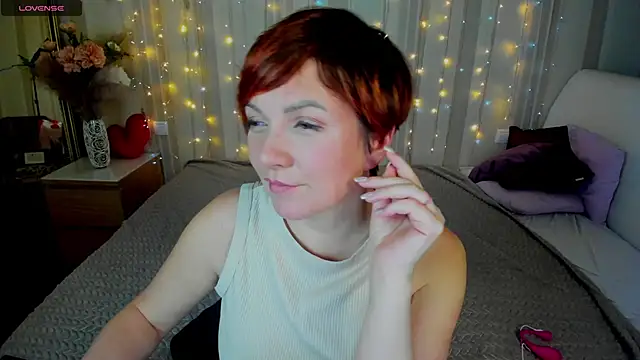 Snapshot of Katherine_Fox chatting on February 3, 4:52 pm Katherine Fox online show from February 3, 4:52 pm