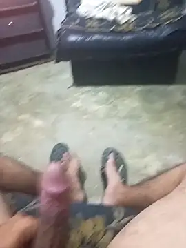 Snapshot of manuelmen211 chatting on December 23, 3:48 am manuelmen211 online show from December 23, 3:48 am