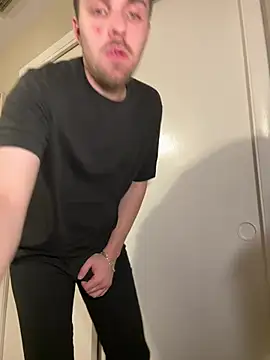 malikwrightstrips online show from April 7, 4:24 am