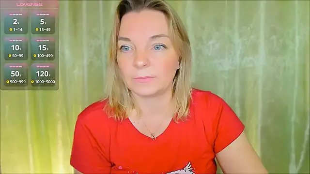 Snapshot of Regina__blue chatting on December 11, 6:20 pm Regina blue online show from December 11, 6:20 pm