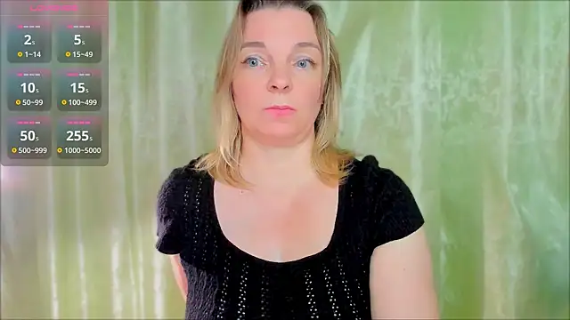 Snapshot of Regina__blue chatting on February 17, 10:14 pm Regina blue online show from February 17, 10:14 pm