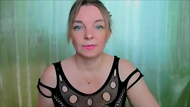 Snapshot of Regina__blue chatting on February 21, 11:55 am Regina blue online show from February 21, 11:55 am