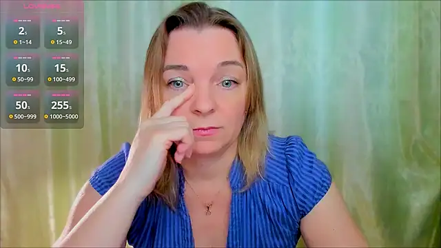 Snapshot of Regina__blue chatting on February 23, 3:18 pm Regina blue online show from February 23, 3:18 pm