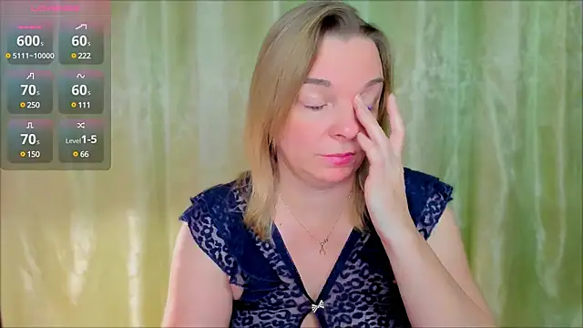 Snapshot of Regina__blue chatting on February 28, 8:39 pm Regina blue online show from February 28, 8:39 pm