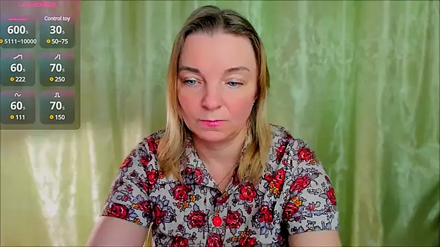 Snapshot of Regina__blue chatting on March 16, 8:32 pm Regina blue online show from March 16, 8:32 pm