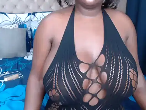 Snapshot of BlackJaguar30 chatting on February 24, 1:13 am BlackJaguar30 online show from February 24, 1:13 am