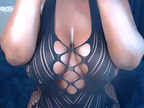 Snapshot of BlackJaguar30 chatting on March 9, 6:11 pm BlackJaguar30 online show from March 9, 6:11 pm