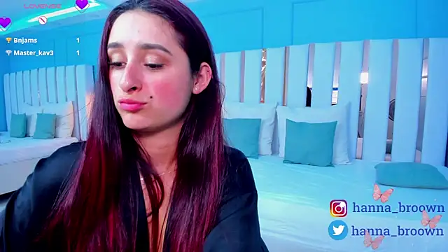 hannaa brown online show from December 5, 8:00 pm