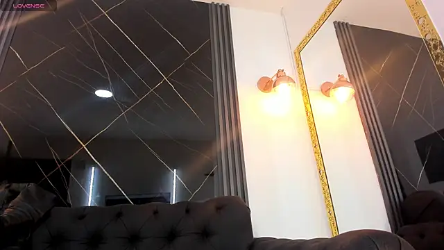 EvaaLovia1 online show from October 17, 1:25 pm