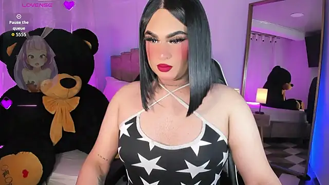 Snapshot of alexia_mattel chatting on November 6, 8:21 pm alexia mattel online show from November 6, 8:21 pm