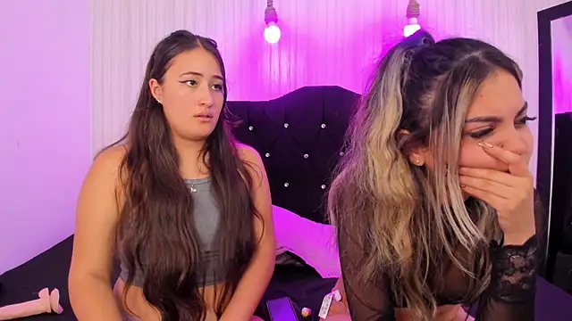 Snapshot of alice_dakota chatting on December 17, 5:51 am alice dakota online show from December 17, 5:51 am