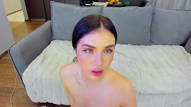 sexyangeloux online show from January 8, 11:30 pm