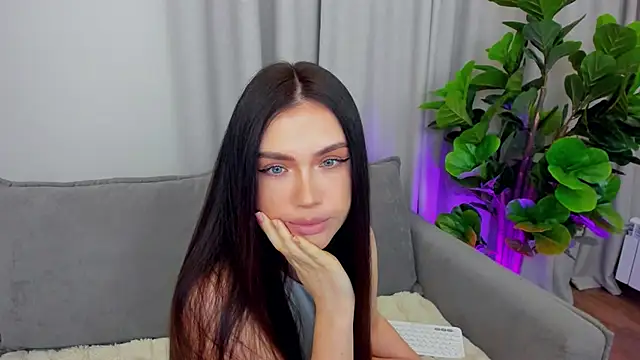 sexyangeloux online show from April 4, 10:18 pm