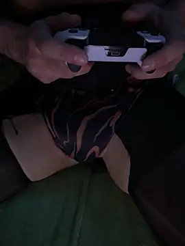 Snapshot of tsbeginnerfun chatting on November 13, 6:12 am tsbeginnerfun online show from November 13, 6:12 am