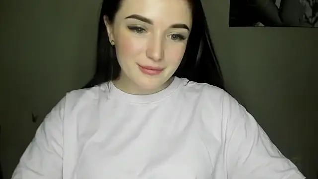 Snapshot of EvaaMillerr99 chatting on January 13, 9:31 pm EvaaMillerr99 online show from January 13, 9:31 pm