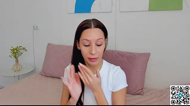 SelenaRousey online show from April 3, 8:12 am