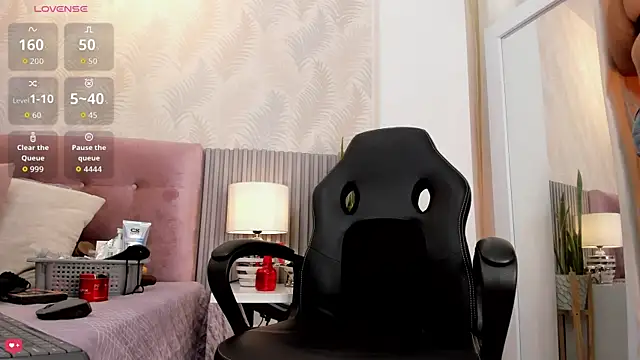 Kimmie kaboom x online show from November 24, 7:13 pm