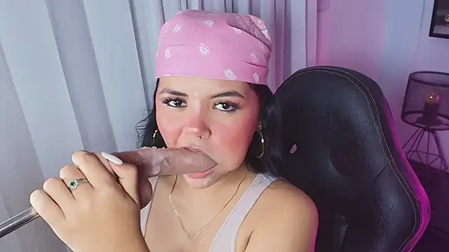 Lizz Tender online show from December 6, 12:16 pm