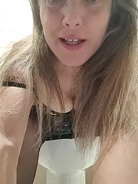 Snapshot of Dark_Angel_22 chatting on November 13, 7:24 pm Dark Angel 22 online show from November 13, 7:24 pm