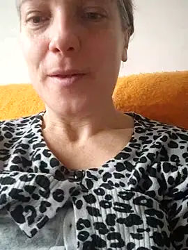 Snapshot of Dark_Angel_22 chatting on November 24, 12:05 pm Dark Angel 22 online show from November 24, 12:05 pm