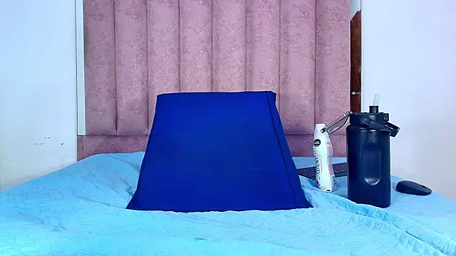 Snapshot of anisha_x chatting on October 7, 7:22 pm anisha x online show from October 7, 7:22 pm