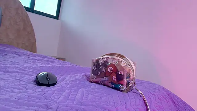 Snapshot of anisha_x chatting on November 12, 7:13 pm anisha x online show from November 12, 7:13 pm