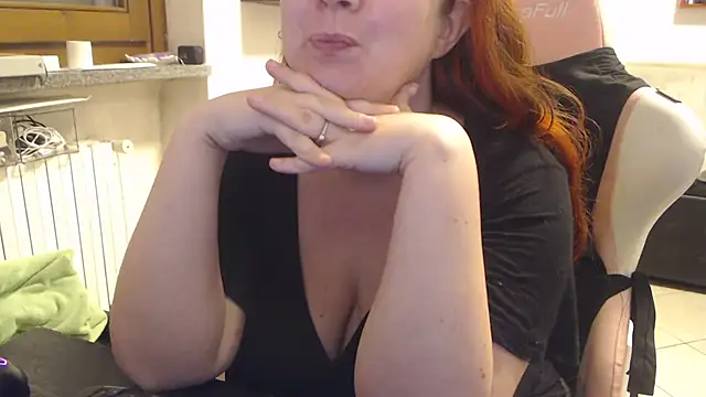 Snapshot of valerysexy chatting on September 25, 9:51 pm valerysexy online show from September 25, 9:51 pm
