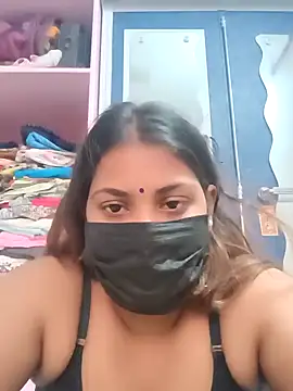 Snapshot of Hotmilfxox chatting on December 8, 12:19 pm Hotmilfxox online show from December 8, 12:19 pm