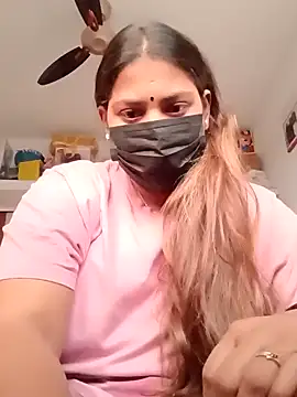 Snapshot of Hotmilfxox chatting on December 21, 2:09 am Hotmilfxox online show from December 21, 2:09 am