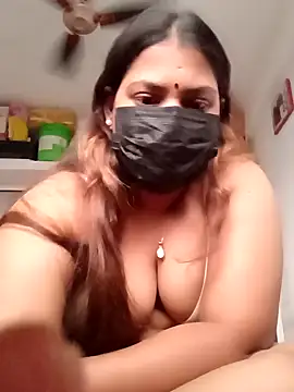 Snapshot of Hotmilfxox chatting on December 28, 2:11 am Hotmilfxox online show from December 28, 2:11 am