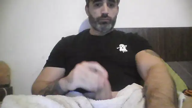ozzypsico13 online show from June 1, 2:57 am