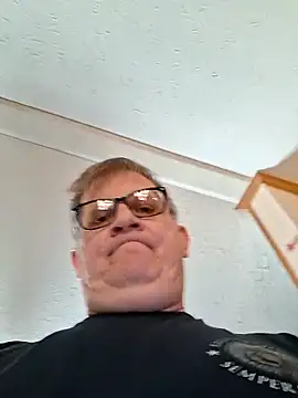 Snapshot of J83560Jason chatting on November 6, 7:59 pm J83560Jason online show from November 6, 7:59 pm