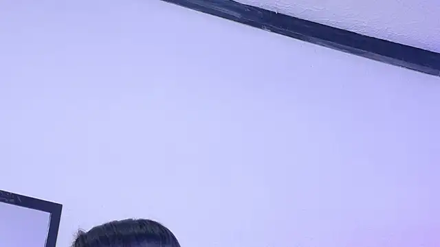 Snapshot of Skinny_hottie18 chatting on June 3, 3:06 pm Skinny hottie18 online show from June 3, 3:06 pm