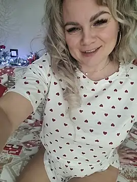 candy queeen online show from January 8, 4:15 am