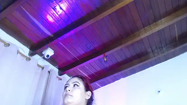 Snapshot of Amara_Red chatting on June 10, 11:42 am Amara Red online show from June 10, 11:42 am